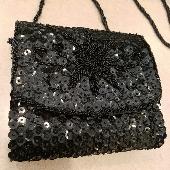 Balikbayan/ black hand beaded small bag - Picture 2 of 4
